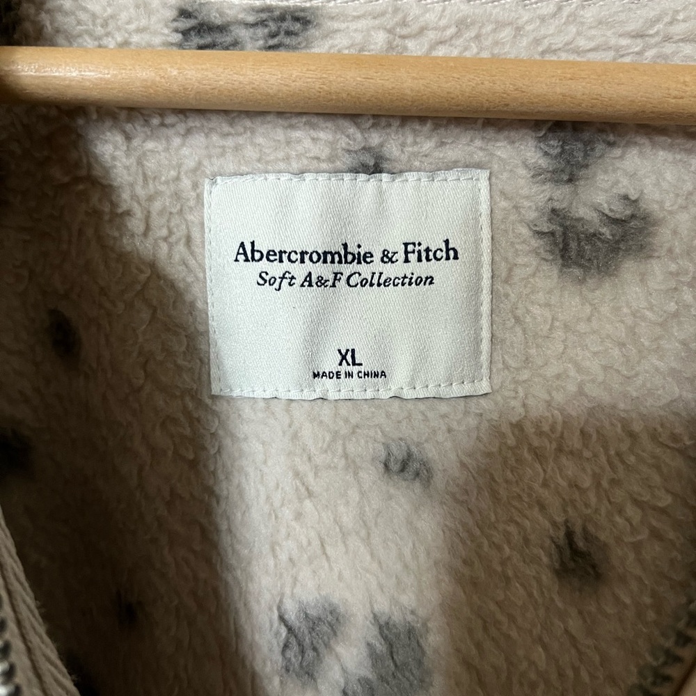 Abercrombie & Fitch Soft AF Cream & Black Fleece Leopard Quarter Zip Size XL - Picture 7 of 8
